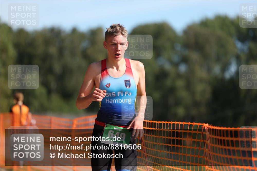 07.09.2025 - 19. Norderstedt Triathlon Michael Strokosch http://msf.ph/oto/8810606 07.09.2025 10:40:52 Laufen 649 meine-sportfotos.de