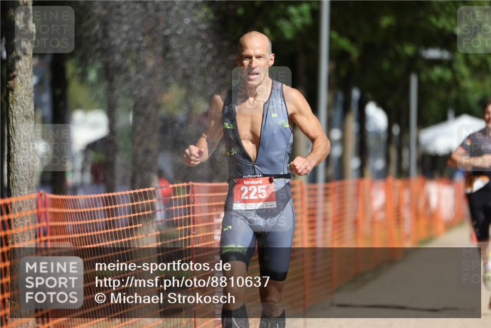 07.09.2025 - 19. Norderstedt Triathlon Michael Strokosch http://msf.ph/oto/8810637 07.09.2025 11:39:32 Laufen 225, 1156 meine-sportfotos.de