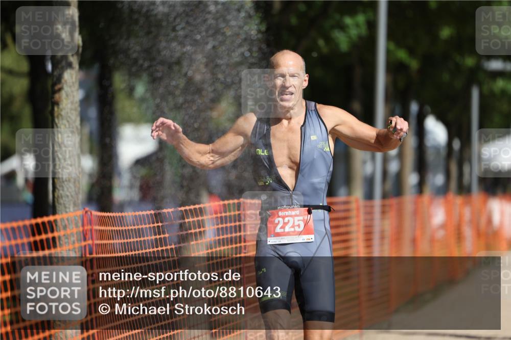 07.09.2025 - 19. Norderstedt Triathlon Michael Strokosch http://msf.ph/oto/8810643 07.09.2025 11:39:33 Laufen 225, 1156 meine-sportfotos.de