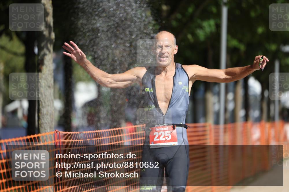 07.09.2025 - 19. Norderstedt Triathlon Michael Strokosch http://msf.ph/oto/8810652 07.09.2025 11:39:33 Laufen 225, 1156 meine-sportfotos.de