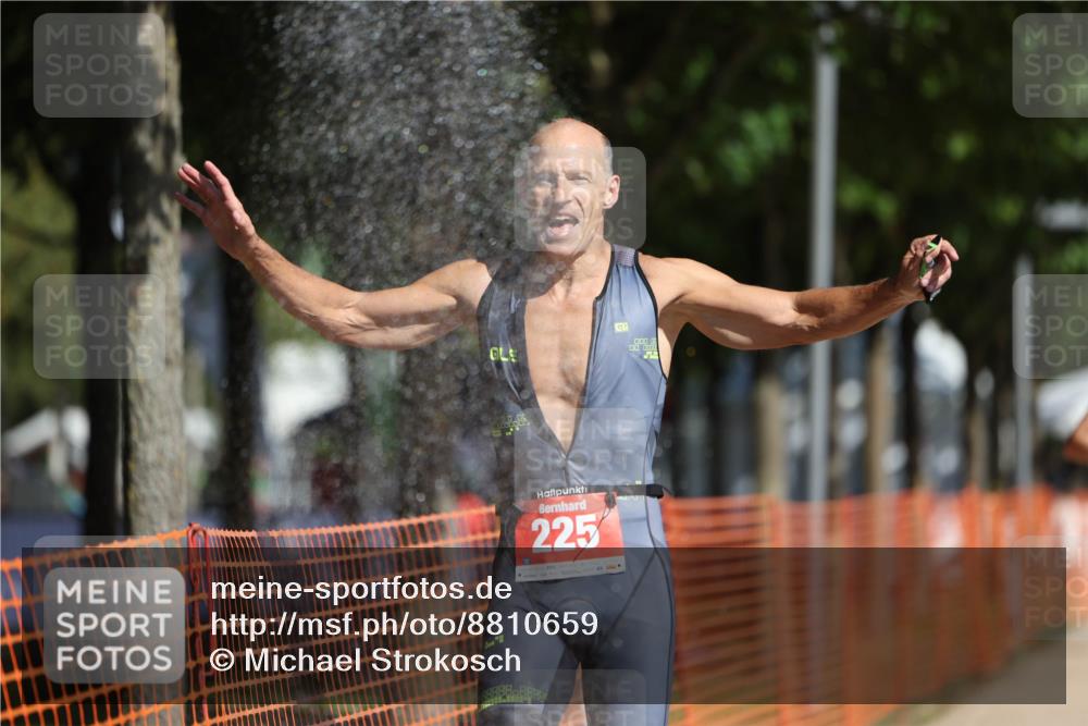 07.09.2025 - 19. Norderstedt Triathlon Michael Strokosch http://msf.ph/oto/8810659 07.09.2025 11:39:33 Laufen 225, 1156 meine-sportfotos.de