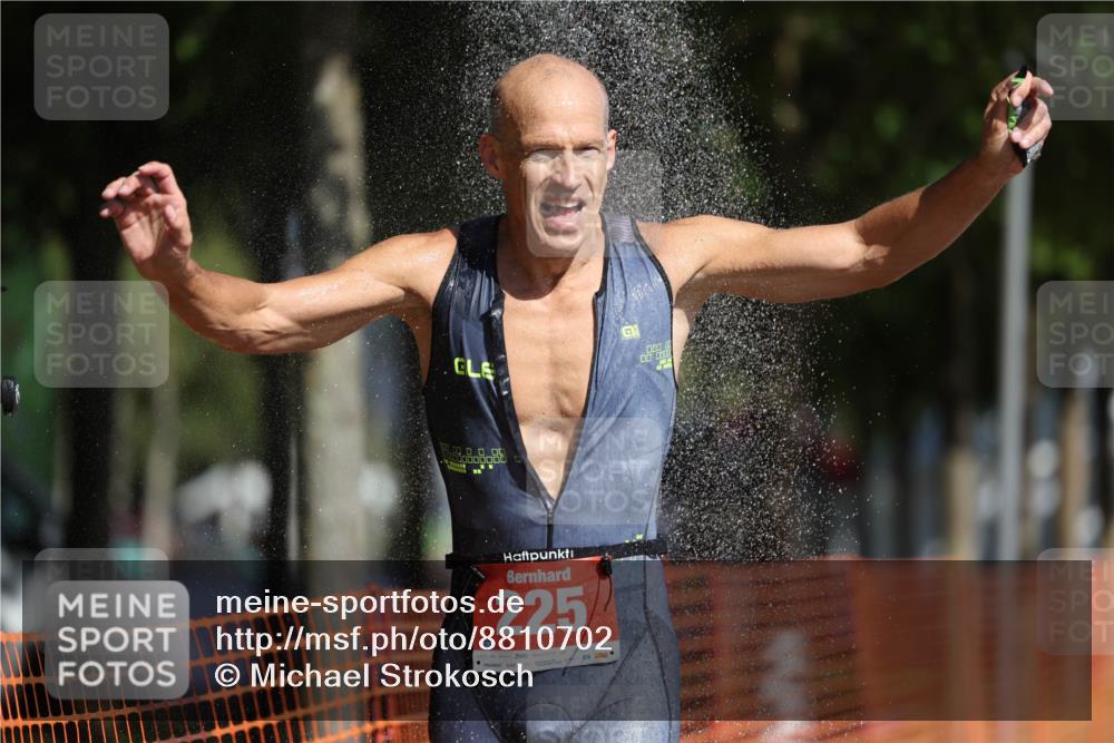 07.09.2025 - 19. Norderstedt Triathlon Michael Strokosch http://msf.ph/oto/8810702 07.09.2025 11:39:34 Laufen 225, 1156, 1193 meine-sportfotos.de
