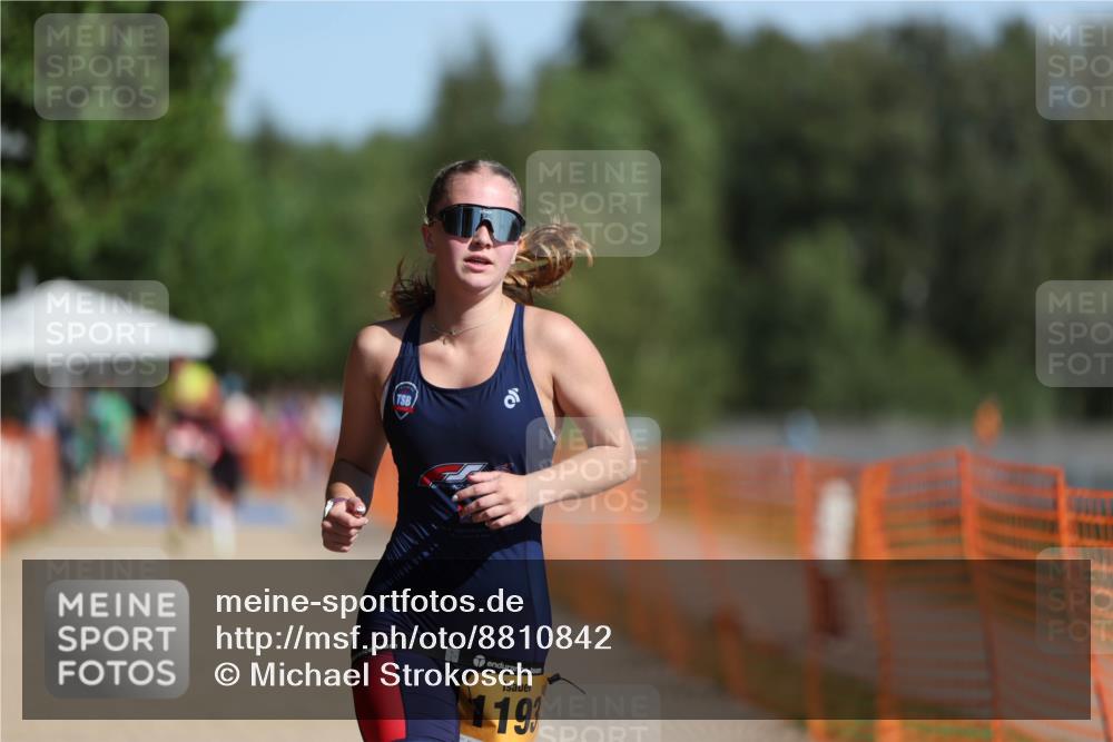 07.09.2025 - 19. Norderstedt Triathlon Michael Strokosch http://msf.ph/oto/8810842 07.09.2025 11:39:42 Laufen 1193 meine-sportfotos.de