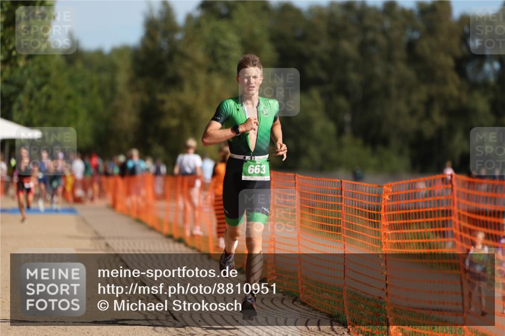07.09.2025 - 19. Norderstedt Triathlon Michael Strokosch http://msf.ph/oto/8810951 07.09.2025 10:41:33 Laufen 655, 663, 1132 meine-sportfotos.de