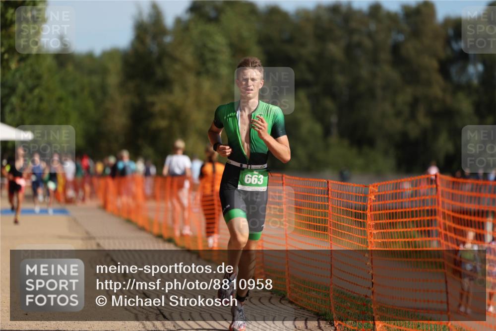 07.09.2025 - 19. Norderstedt Triathlon Michael Strokosch http://msf.ph/oto/8810958 07.09.2025 10:41:33 Laufen 655, 663, 1132 meine-sportfotos.de