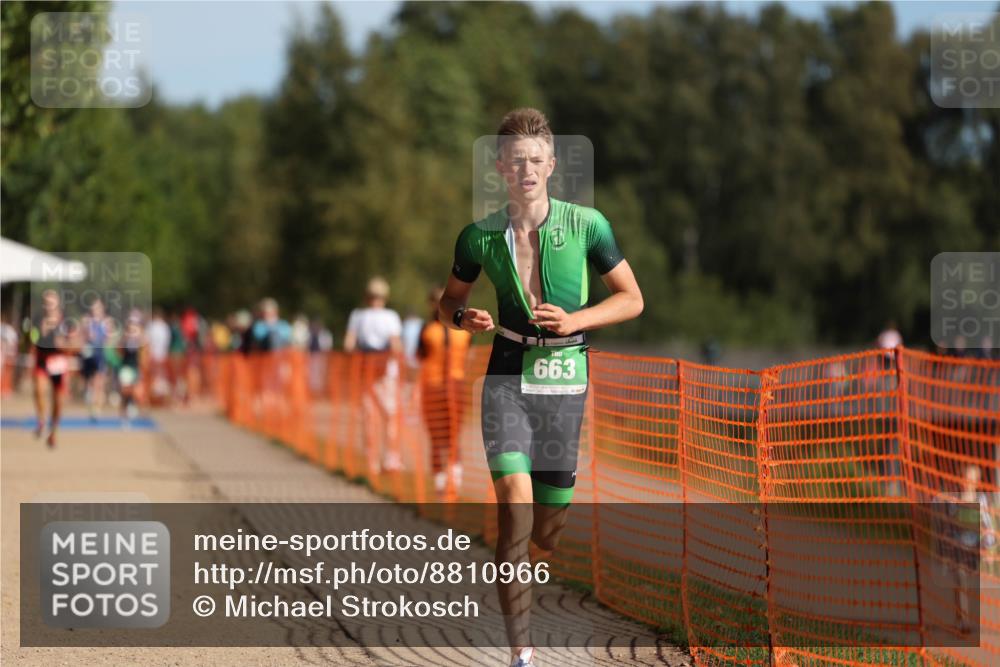 07.09.2025 - 19. Norderstedt Triathlon Michael Strokosch http://msf.ph/oto/8810966 07.09.2025 10:41:34 Laufen 655, 663, 1132 meine-sportfotos.de