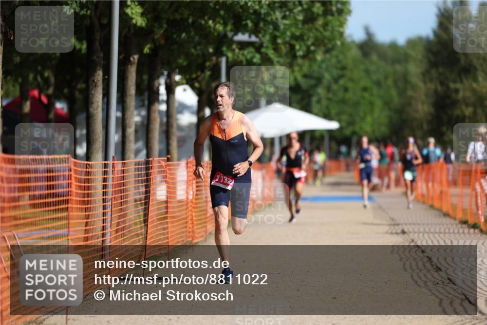 07.09.2025 - 19. Norderstedt Triathlon Michael Strokosch http://msf.ph/oto/8811022 07.09.2025 10:41:37 Laufen 663, 1132 meine-sportfotos.de