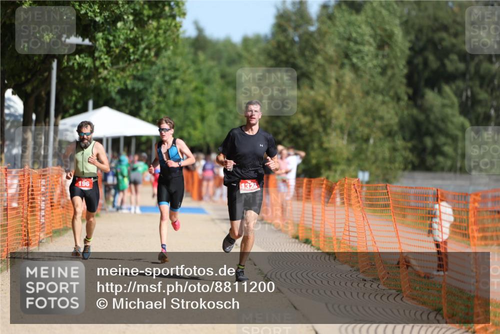 07.09.2025 - 19. Norderstedt Triathlon Michael Strokosch http://msf.ph/oto/8811200 07.09.2025 11:40:08 Laufen 196, 1171, 1323 meine-sportfotos.de