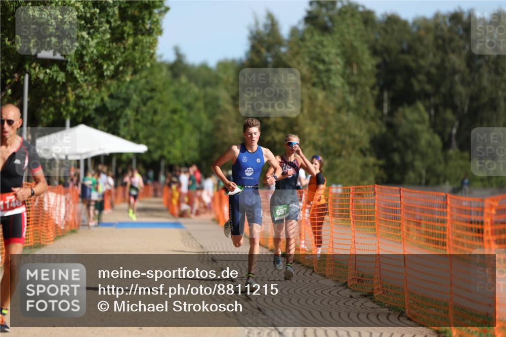 07.09.2025 - 19. Norderstedt Triathlon Michael Strokosch http://msf.ph/oto/8811215 07.09.2025 10:41:44 Laufen 657, 673, 1132, 1148 meine-sportfotos.de