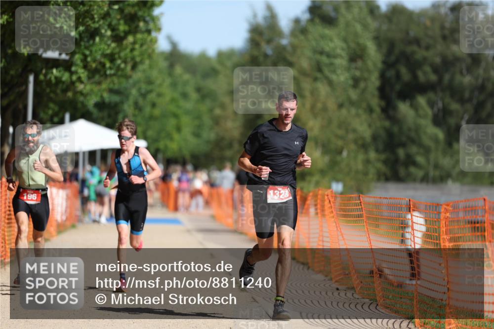 07.09.2025 - 19. Norderstedt Triathlon Michael Strokosch http://msf.ph/oto/8811240 07.09.2025 11:40:09 Laufen 196, 1171, 1323 meine-sportfotos.de