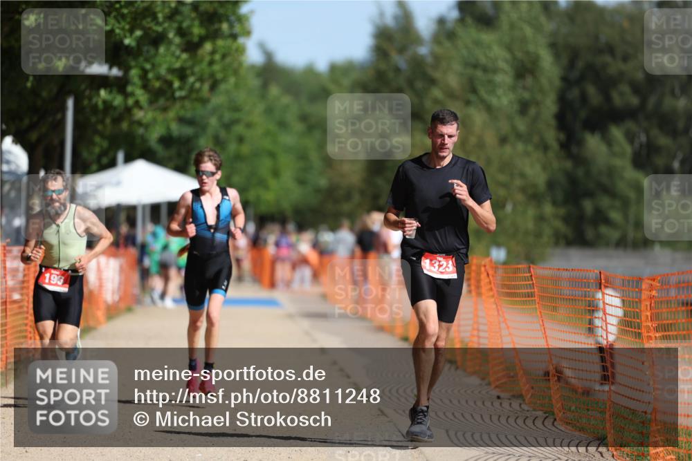 07.09.2025 - 19. Norderstedt Triathlon Michael Strokosch http://msf.ph/oto/8811248 07.09.2025 11:40:09 Laufen 196, 1171, 1323 meine-sportfotos.de