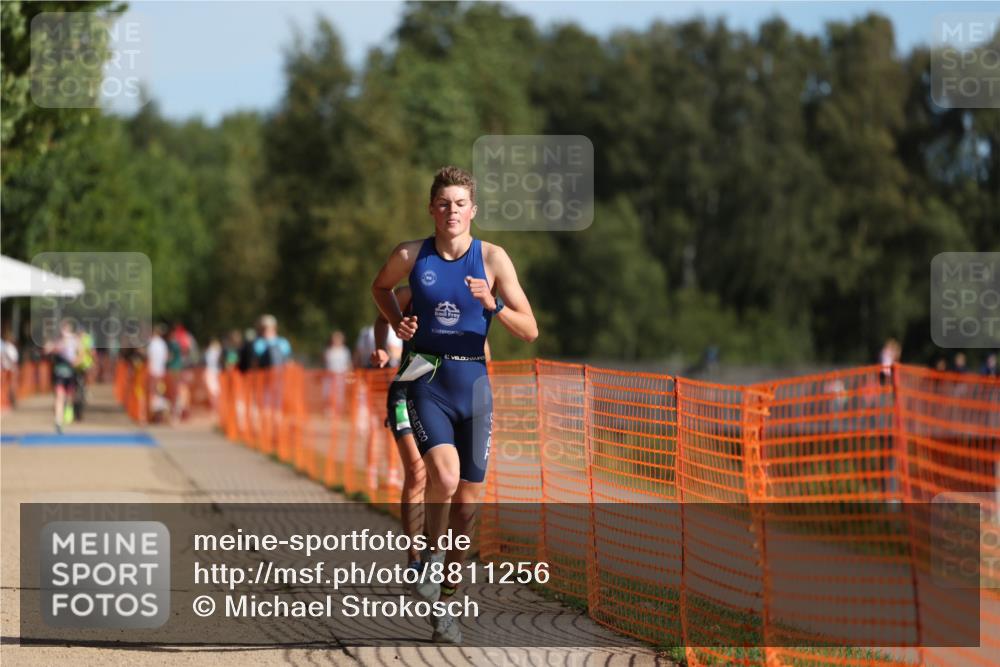 07.09.2025 - 19. Norderstedt Triathlon Michael Strokosch http://msf.ph/oto/8811256 07.09.2025 10:41:46 Laufen 657, 673, 1148 meine-sportfotos.de