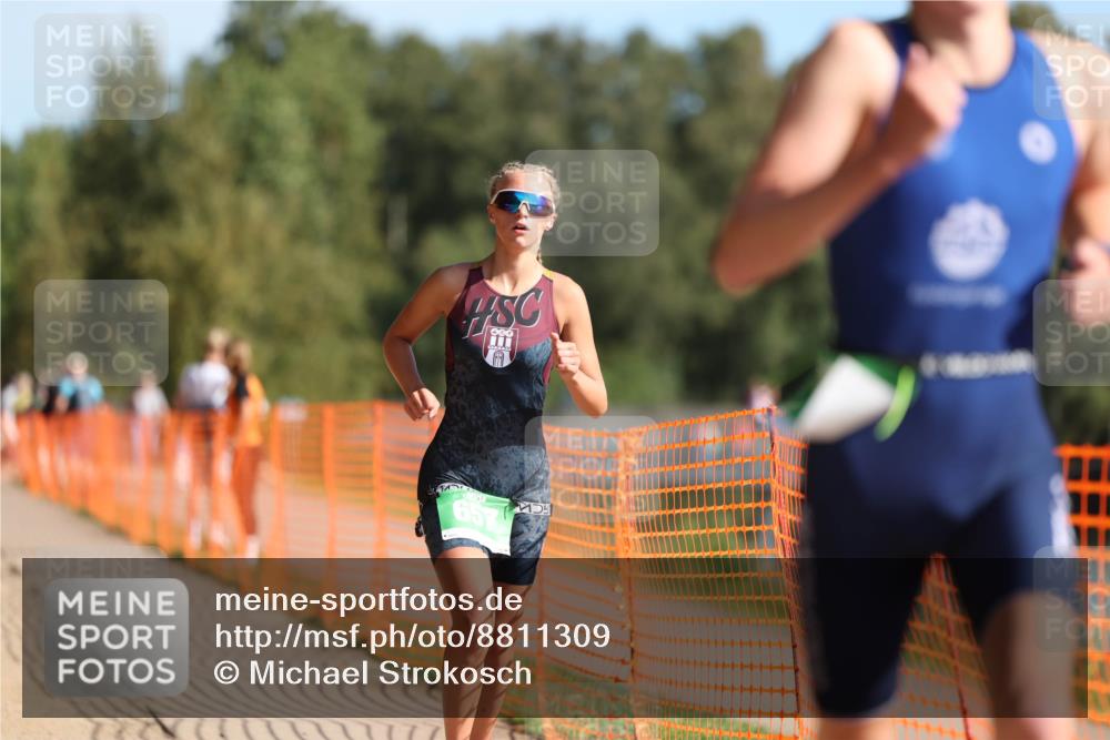 07.09.2025 - 19. Norderstedt Triathlon Michael Strokosch http://msf.ph/oto/8811309 07.09.2025 10:41:48 Laufen 657, 673, 1148 meine-sportfotos.de