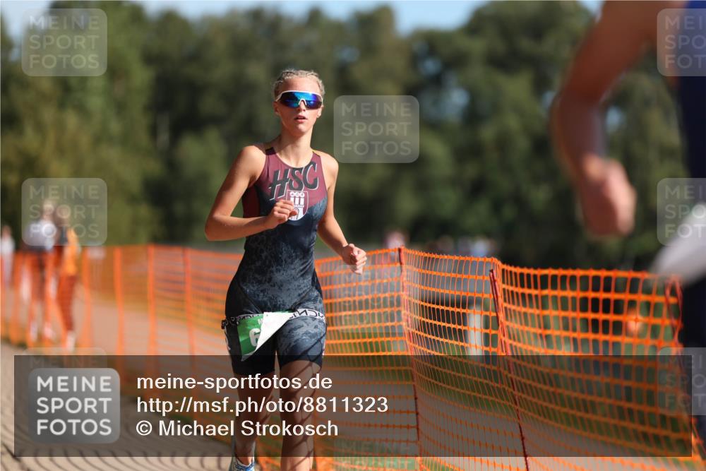07.09.2025 - 19. Norderstedt Triathlon Michael Strokosch http://msf.ph/oto/8811323 07.09.2025 10:41:49 Laufen 657, 673, 1148 meine-sportfotos.de