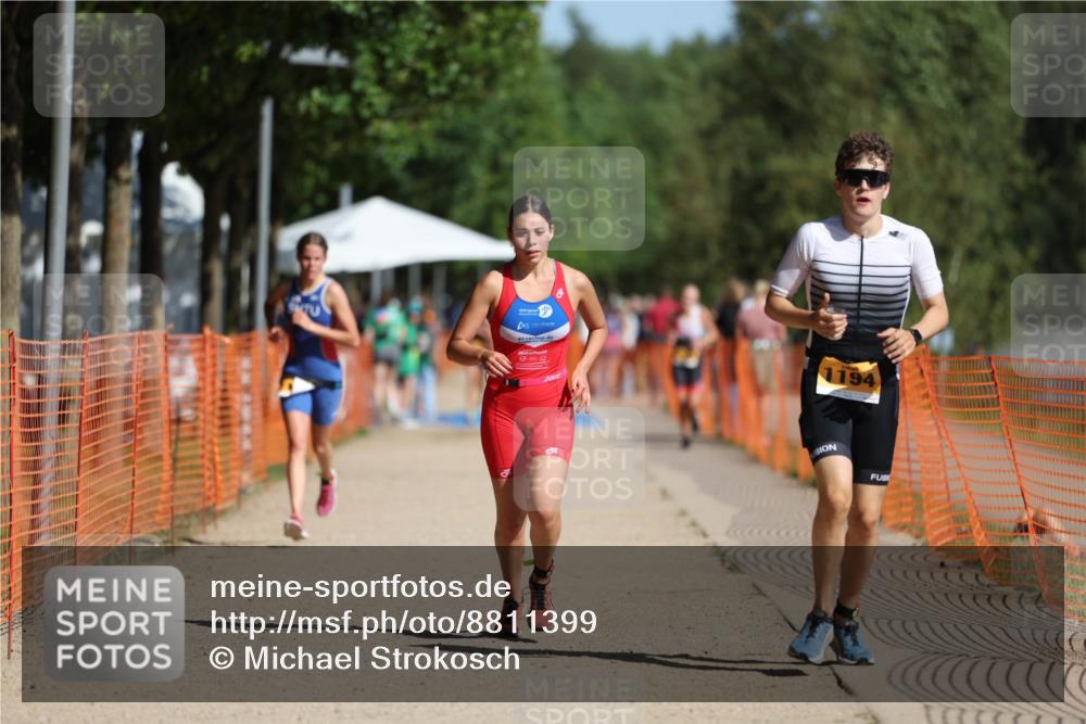 07.09.2025 - 19. Norderstedt Triathlon Michael Strokosch http://msf.ph/oto/8811399 07.09.2025 11:40:25 Laufen 1185, 1189, 1194 meine-sportfotos.de