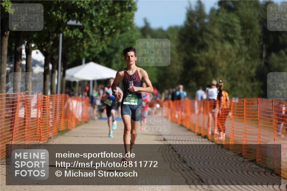 07.09.2025 - 19. Norderstedt Triathlon Michael Strokosch http://msf.ph/oto/8811772 07.09.2025 10:42:28 Laufen 652, 686 meine-sportfotos.de