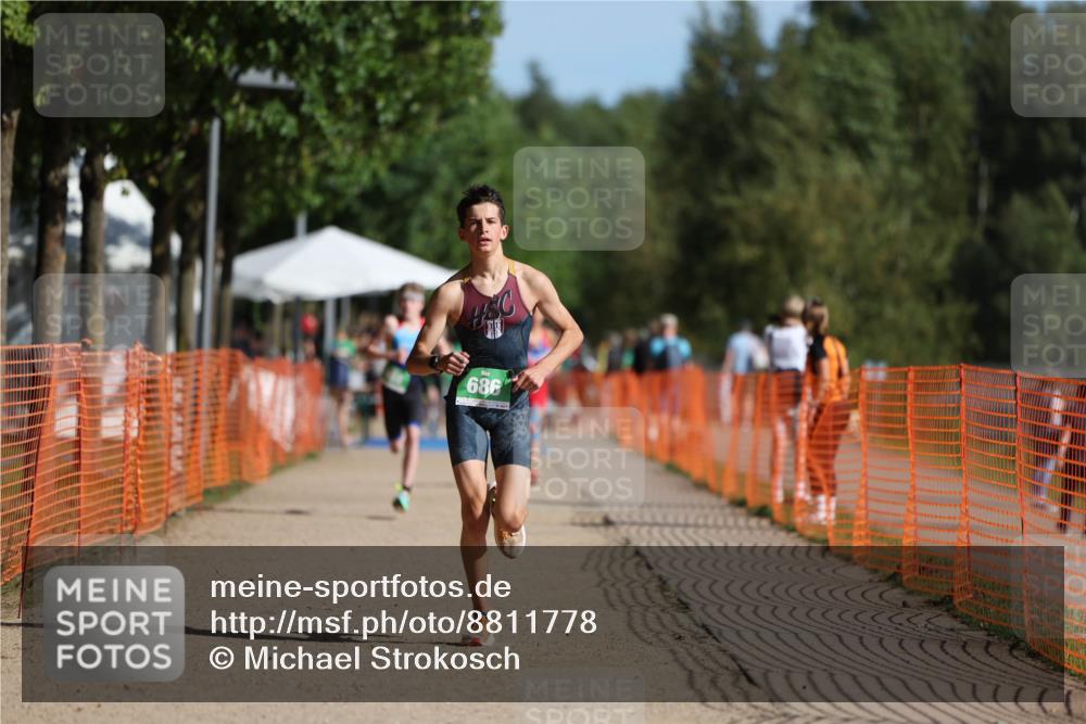 07.09.2025 - 19. Norderstedt Triathlon Michael Strokosch http://msf.ph/oto/8811778 07.09.2025 10:42:28 Laufen 652, 686 meine-sportfotos.de