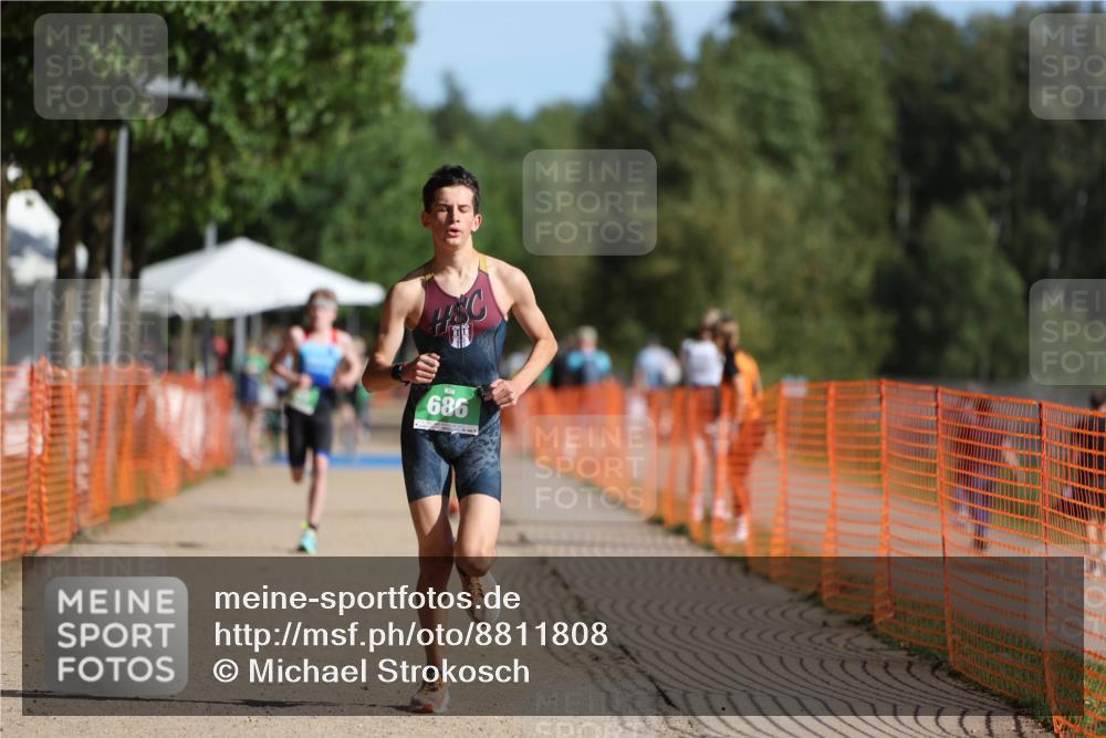 07.09.2025 - 19. Norderstedt Triathlon Michael Strokosch http://msf.ph/oto/8811808 07.09.2025 10:42:28 Laufen 652, 686 meine-sportfotos.de