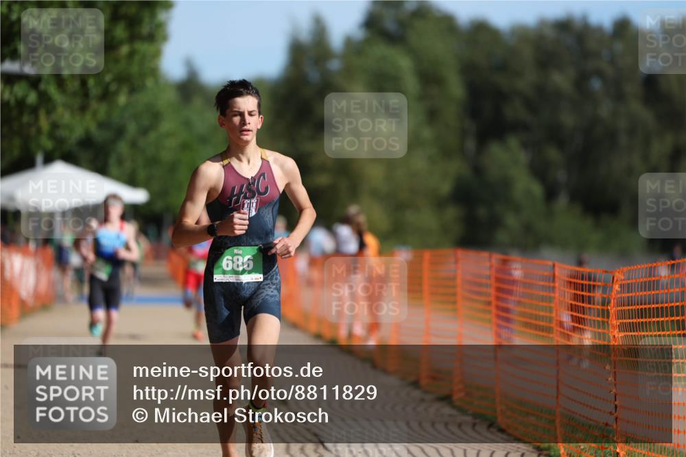 07.09.2025 - 19. Norderstedt Triathlon Michael Strokosch http://msf.ph/oto/8811829 07.09.2025 10:42:29 Laufen 652, 672, 686 meine-sportfotos.de