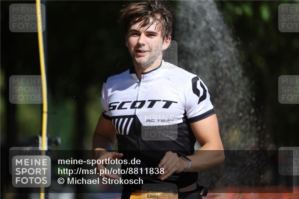 07.09.2025 - 19. Norderstedt Triathlon Michael Strokosch http://msf.ph/oto/8811838 07.09.2025 11:40:56 Laufen 844, 1206 meine-sportfotos.de