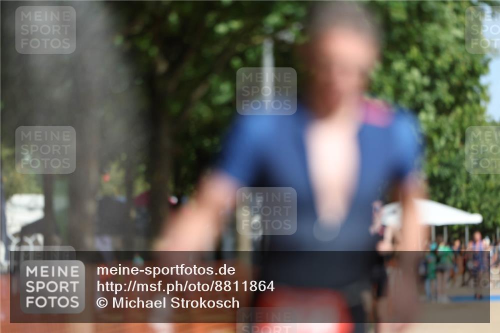 07.09.2025 - 19. Norderstedt Triathlon Michael Strokosch http://msf.ph/oto/8811864 07.09.2025 11:40:58 Laufen 844, 1198, 1200, 1206 meine-sportfotos.de