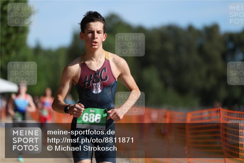 07.09.2025 - 19. Norderstedt Triathlon Michael Strokosch http://msf.ph/oto/8811871 07.09.2025 10:42:30 Laufen 652, 672, 686 meine-sportfotos.de