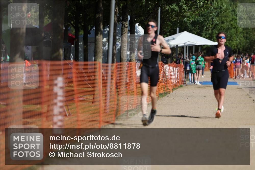 07.09.2025 - 19. Norderstedt Triathlon Michael Strokosch http://msf.ph/oto/8811878 07.09.2025 11:41:00 Laufen 844, 1198, 1200 meine-sportfotos.de