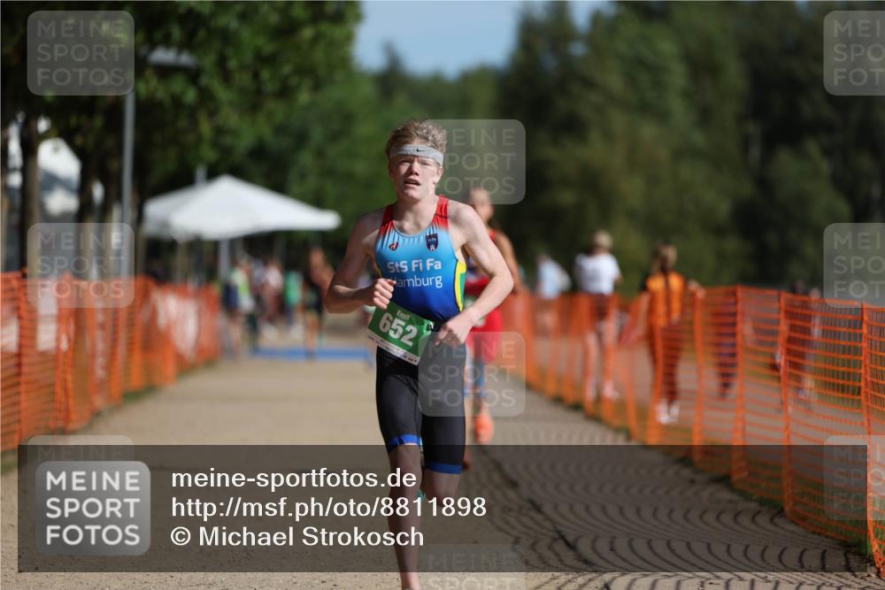 07.09.2025 - 19. Norderstedt Triathlon Michael Strokosch http://msf.ph/oto/8811898 07.09.2025 10:42:33 Laufen 652, 672, 686 meine-sportfotos.de