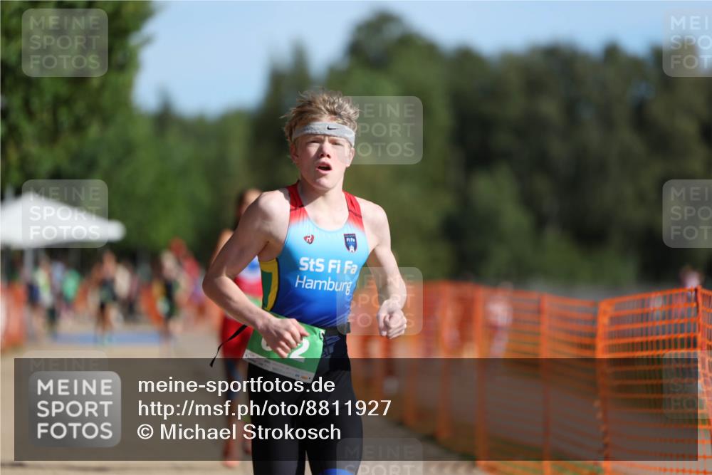 07.09.2025 - 19. Norderstedt Triathlon Michael Strokosch http://msf.ph/oto/8811927 07.09.2025 10:42:34 Laufen 652, 672, 686 meine-sportfotos.de
