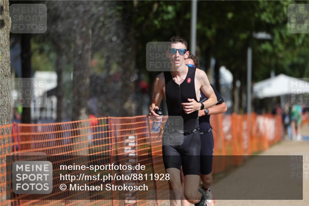 07.09.2025 - 19. Norderstedt Triathlon Michael Strokosch http://msf.ph/oto/8811928 07.09.2025 11:41:04 Laufen 1198, 1200 meine-sportfotos.de