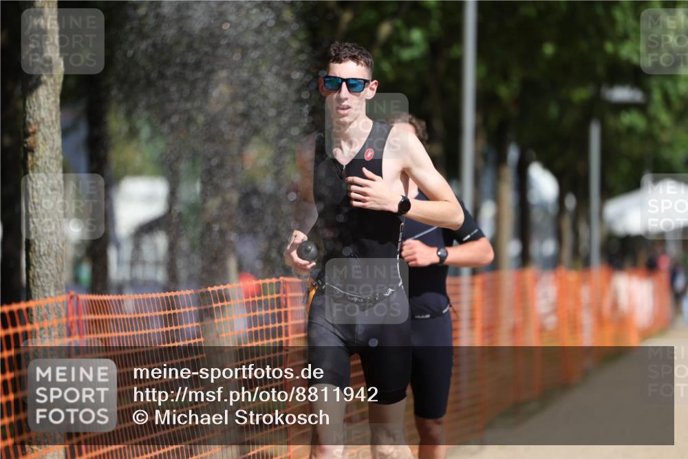 07.09.2025 - 19. Norderstedt Triathlon Michael Strokosch http://msf.ph/oto/8811942 07.09.2025 11:41:04 Laufen 1198, 1200 meine-sportfotos.de