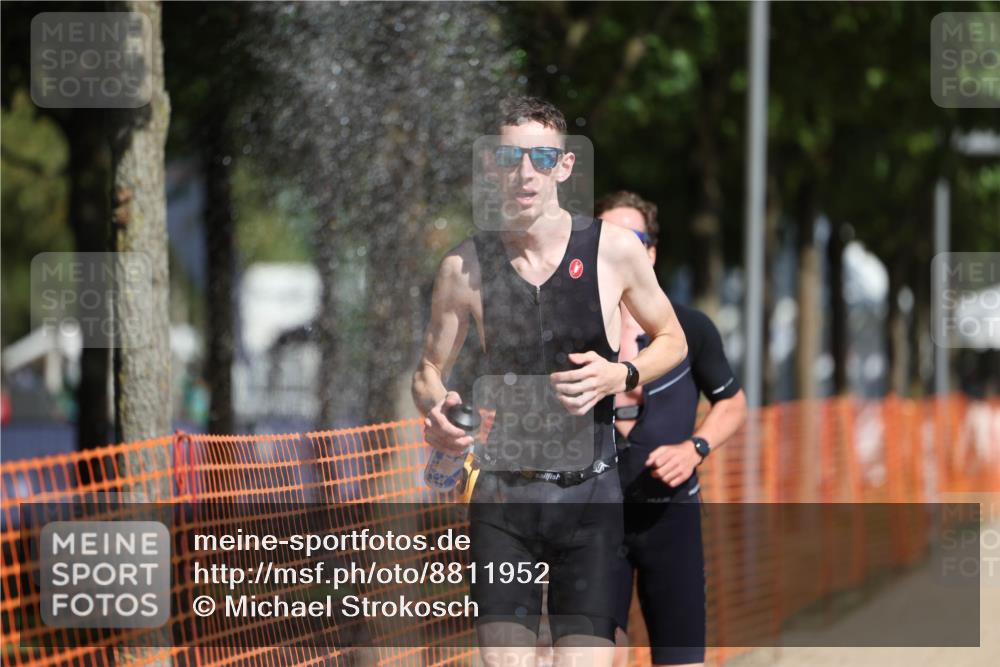 07.09.2025 - 19. Norderstedt Triathlon Michael Strokosch http://msf.ph/oto/8811952 07.09.2025 11:41:04 Laufen 1198, 1200 meine-sportfotos.de