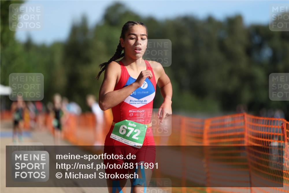 07.09.2025 - 19. Norderstedt Triathlon Michael Strokosch http://msf.ph/oto/8811991 07.09.2025 10:42:36 Laufen 652, 672 meine-sportfotos.de