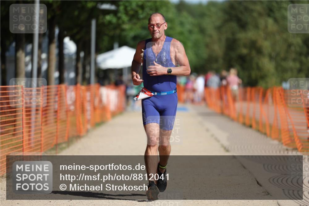 07.09.2025 - 19. Norderstedt Triathlon Michael Strokosch http://msf.ph/oto/8812041 07.09.2025 11:41:18 Laufen 821 meine-sportfotos.de