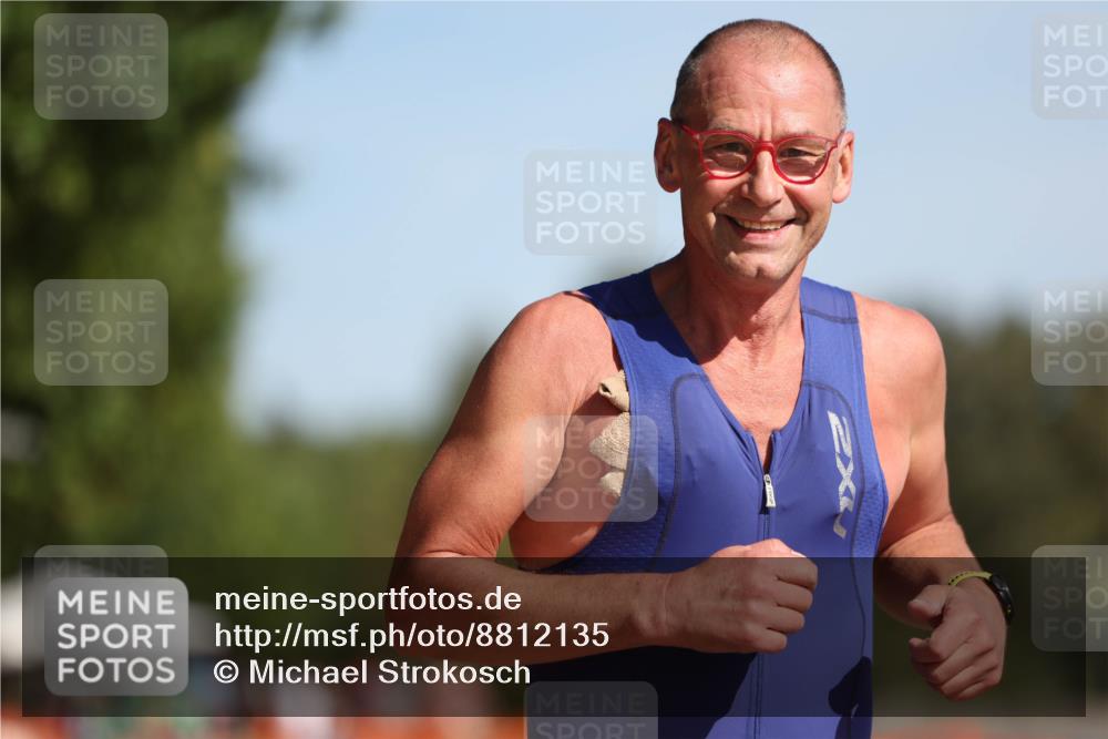 07.09.2025 - 19. Norderstedt Triathlon Michael Strokosch http://msf.ph/oto/8812135 07.09.2025 11:41:21 Laufen 821 meine-sportfotos.de