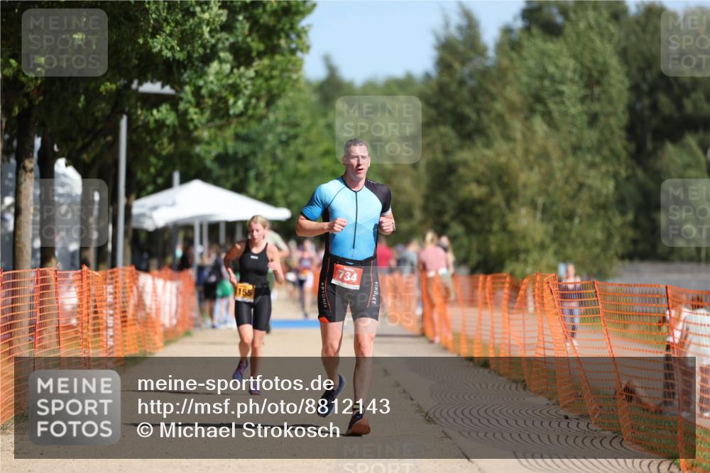 07.09.2025 - 19. Norderstedt Triathlon Michael Strokosch http://msf.ph/oto/8812143 07.09.2025 11:41:40 Laufen 734, 1155 meine-sportfotos.de