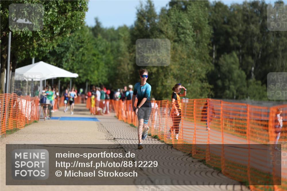 07.09.2025 - 19. Norderstedt Triathlon Michael Strokosch http://msf.ph/oto/8812229 07.09.2025 10:43:06 Laufen 685 meine-sportfotos.de