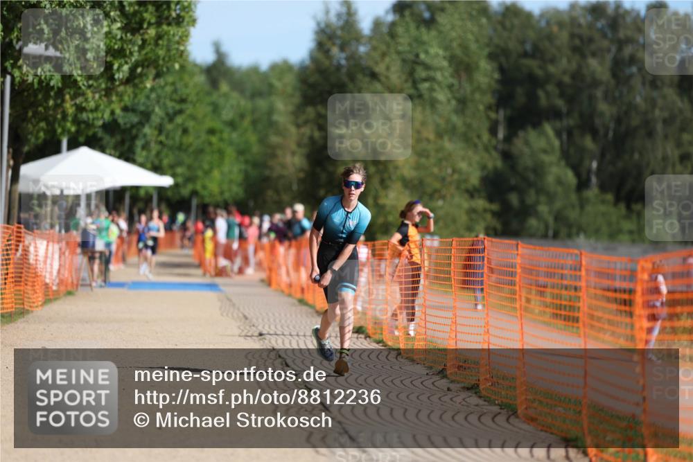 07.09.2025 - 19. Norderstedt Triathlon Michael Strokosch http://msf.ph/oto/8812236 07.09.2025 10:43:07 Laufen 685 meine-sportfotos.de
