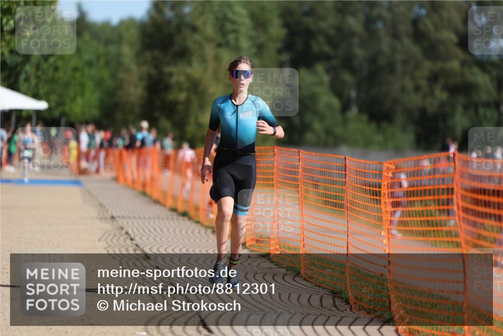 07.09.2025 - 19. Norderstedt Triathlon Michael Strokosch http://msf.ph/oto/8812301 07.09.2025 10:43:09 Laufen 685 meine-sportfotos.de