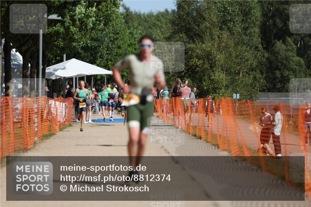 07.09.2025 - 19. Norderstedt Triathlon Michael Strokosch http://msf.ph/oto/8812374 07.09.2025 11:41:50 Laufen 1155, 1183, 1188 meine-sportfotos.de