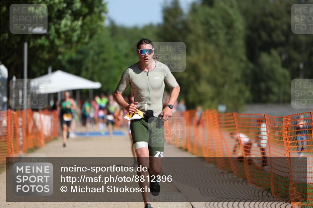 07.09.2025 - 19. Norderstedt Triathlon Michael Strokosch http://msf.ph/oto/8812396 07.09.2025 11:41:51 Laufen 1155, 1183, 1188 meine-sportfotos.de