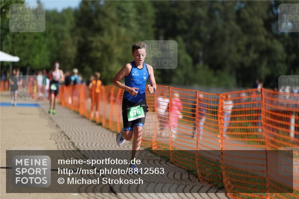 07.09.2025 - 19. Norderstedt Triathlon Michael Strokosch http://msf.ph/oto/8812563 07.09.2025 10:43:27 Laufen 676, 684 meine-sportfotos.de
