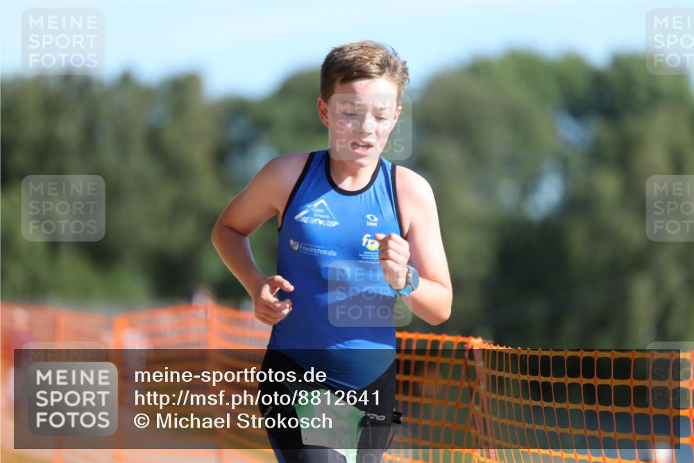 07.09.2025 - 19. Norderstedt Triathlon Michael Strokosch http://msf.ph/oto/8812641 07.09.2025 10:43:30 Laufen 676 meine-sportfotos.de