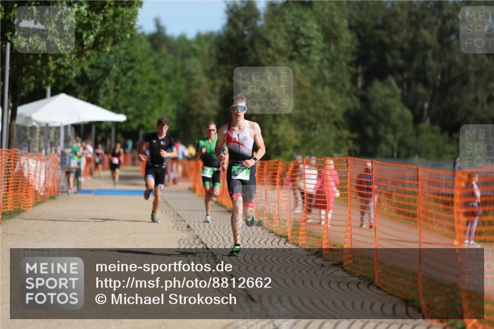 07.09.2025 - 19. Norderstedt Triathlon Michael Strokosch http://msf.ph/oto/8812662 07.09.2025 10:43:34 Laufen 87, 93, 661, 676 meine-sportfotos.de