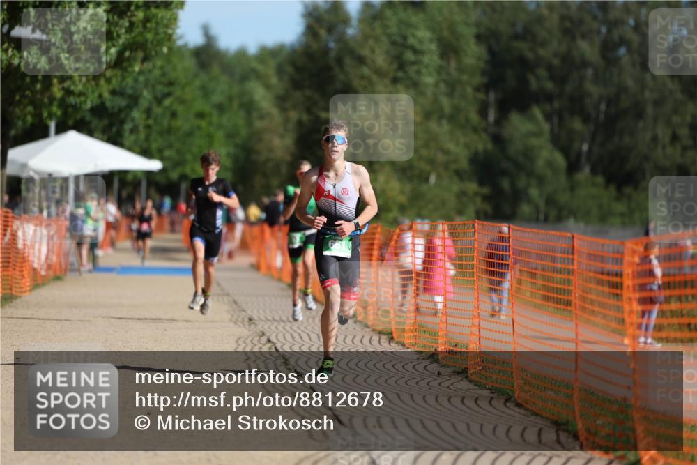 07.09.2025 - 19. Norderstedt Triathlon Michael Strokosch http://msf.ph/oto/8812678 07.09.2025 10:43:35 Laufen 87, 93, 661, 676 meine-sportfotos.de