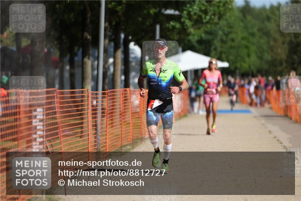 07.09.2025 - 19. Norderstedt Triathlon Michael Strokosch http://msf.ph/oto/8812727 07.09.2025 11:42:08 Laufen 200, 1180, 1314 meine-sportfotos.de