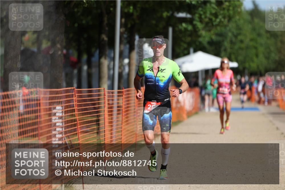 07.09.2025 - 19. Norderstedt Triathlon Michael Strokosch http://msf.ph/oto/8812745 07.09.2025 11:42:09 Laufen 200, 1314 meine-sportfotos.de