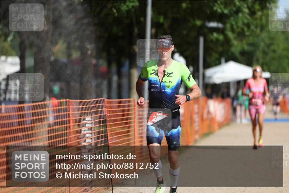 07.09.2025 - 19. Norderstedt Triathlon Michael Strokosch http://msf.ph/oto/8812752 07.09.2025 11:42:09 Laufen 200, 1314 meine-sportfotos.de
