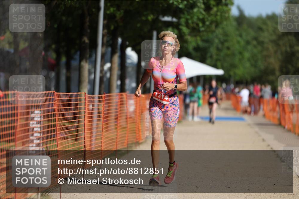 07.09.2025 - 19. Norderstedt Triathlon Michael Strokosch http://msf.ph/oto/8812851 07.09.2025 11:42:14 Laufen 200, 1314 meine-sportfotos.de