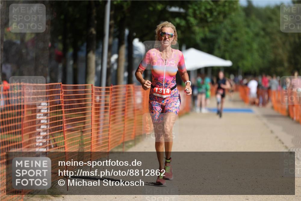 07.09.2025 - 19. Norderstedt Triathlon Michael Strokosch http://msf.ph/oto/8812862 07.09.2025 11:42:14 Laufen 200, 1314 meine-sportfotos.de